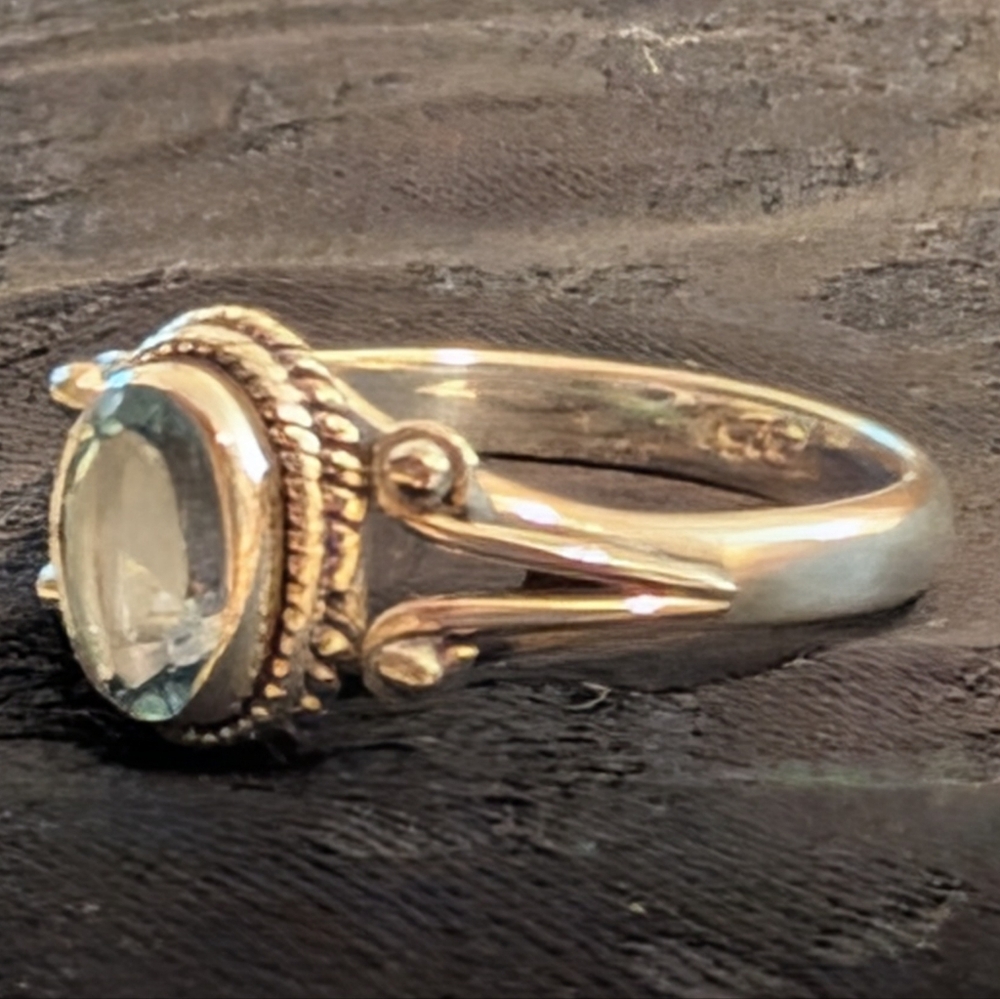 Genuine Blue Topaz Solid Sterling Silver Ring Size 6 - Picture 2 of 9